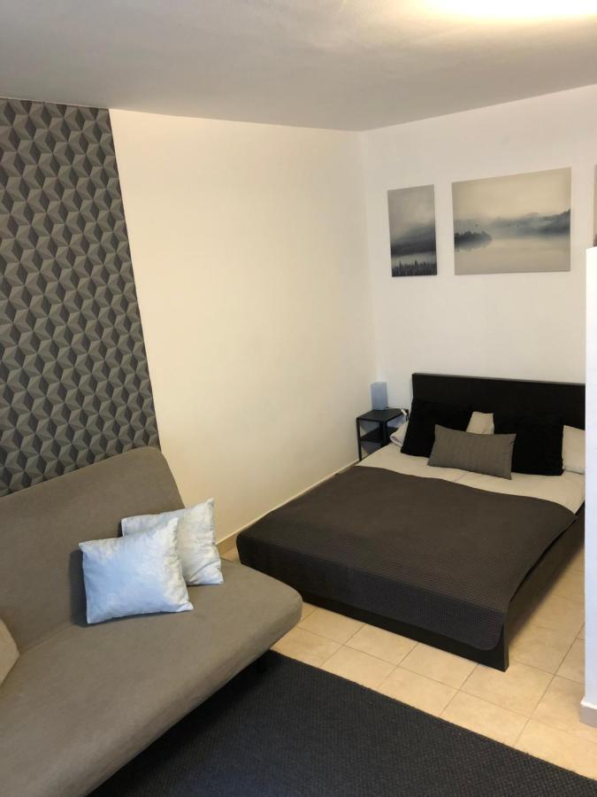 Downtown Rose Garden Apartments Whit Garage Opcional Budapest Extérieur photo